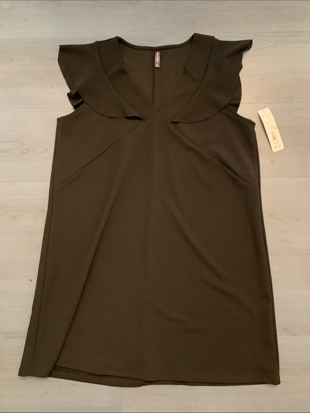 Sleeveless V-Neck Shift Dress in Black